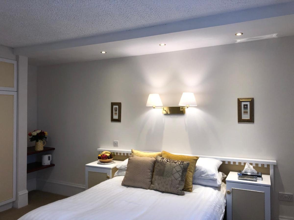 Hotel Tully's